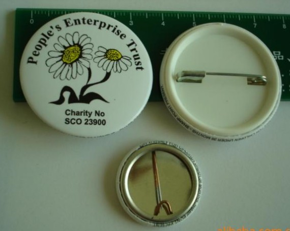  p>马口铁徽章属于徽章的一种,主要材料为马口铁,利用水,墨相斥的物理