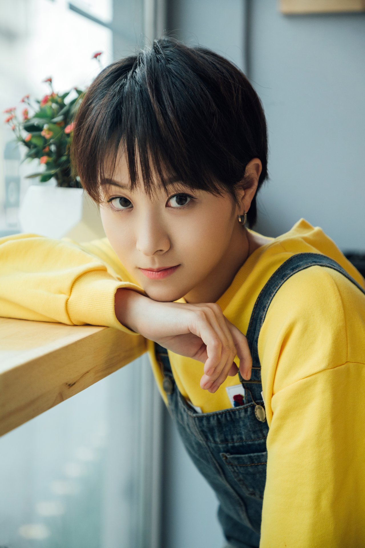 艺,1994年11月22日出生,毕业于北京现代音乐学院,中国内地影视女演员