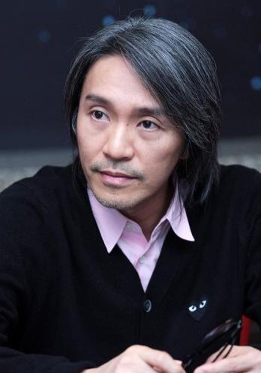  p>周星驰(stephen chow),1962年6月22日出生于香港,祖籍浙江省宁波市