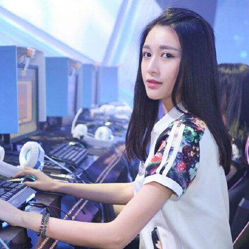  p data-id="gnytiifucv">孙妍,女,电竞女神,国内顶尖英模模特公司