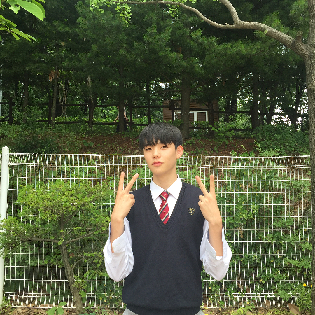  p data-id="go0484qiol">李恩秀,2002年7月23日出生于韩国, a target