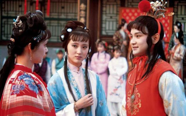 贾政对贾宝玉的婚事是什么态度？更倾向于林黛玉还是薛宝钗？_百科TA说