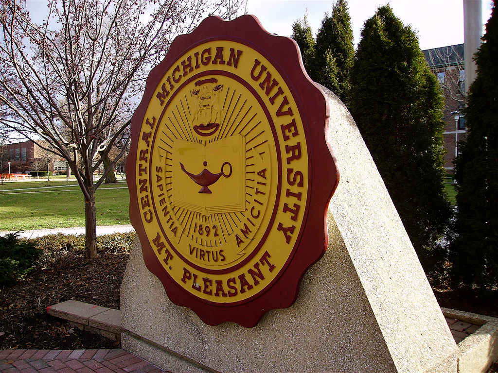 t705wl3">中央密歇根大学(central michigan university),简称"cmu"