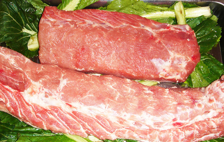  p>牛里脊顾名思义就是牛里脊上的肉,牛肉有补中益气,滋养脾胃,强健