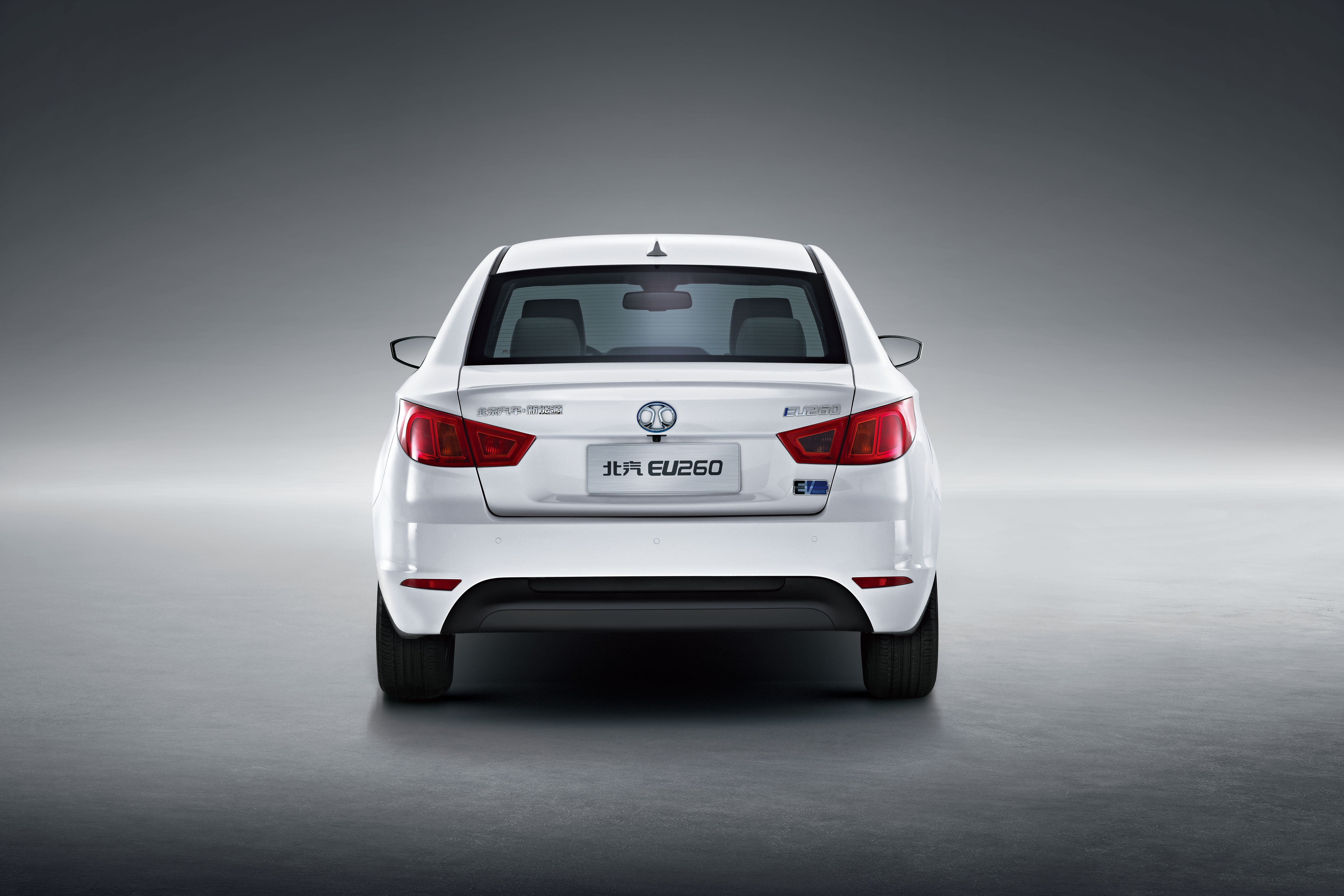 北汽新能源eu260