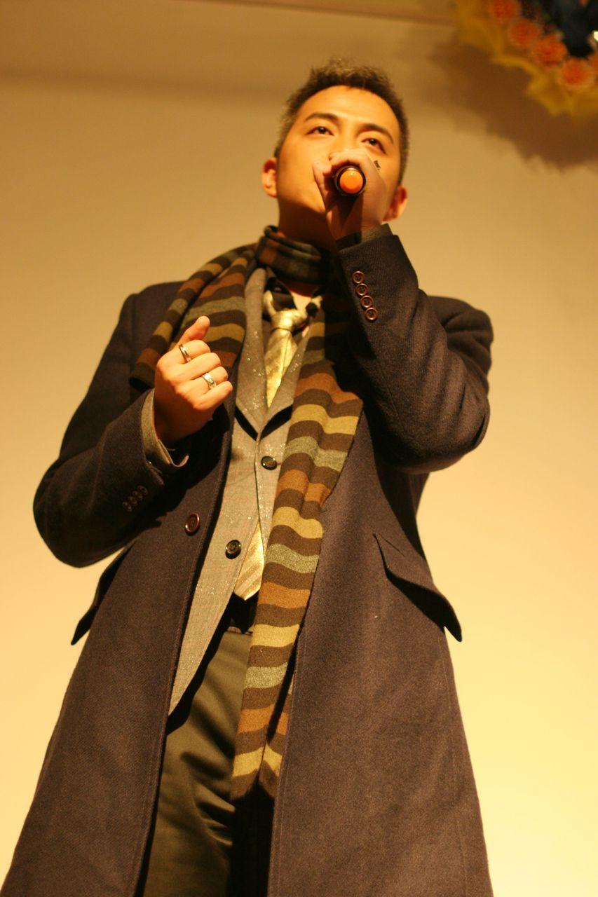  p>吉杰,1977年12月22日出生于四川省凉山彝族自治州,毕业于中央民族