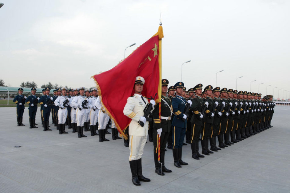 中国人民解放军陆,海,空三军仪仗队