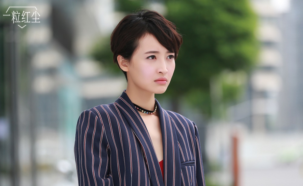  p>杨菲洋,原名杨洋,1989年6月8日出生于江西省赣州市章贡区,中国内地