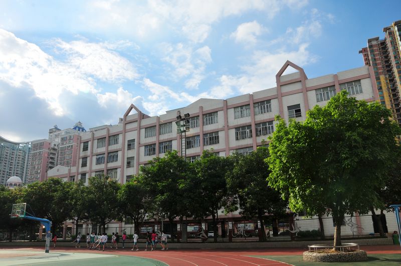 广州市绿翠中学