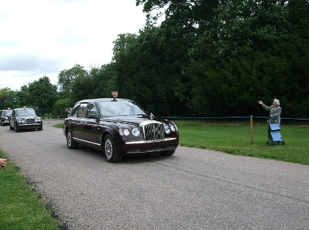  p>国家元首座驾(the head-of-state cars):亦称"国家官方汽车".