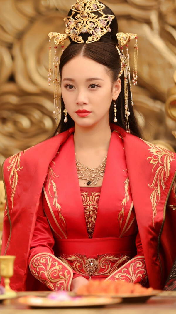 古装励志大剧《 a target="_blank" href="/item/凤唳九天/22206508"