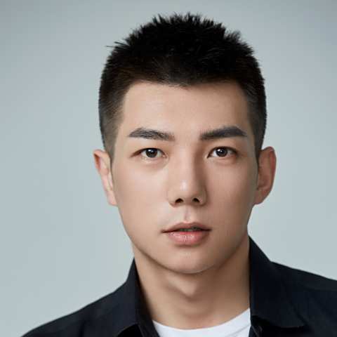 龙城情侣男