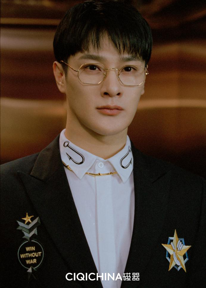  p>丁桥,中国内地男演员,毕业于 a target="_blank" href="/item/天津