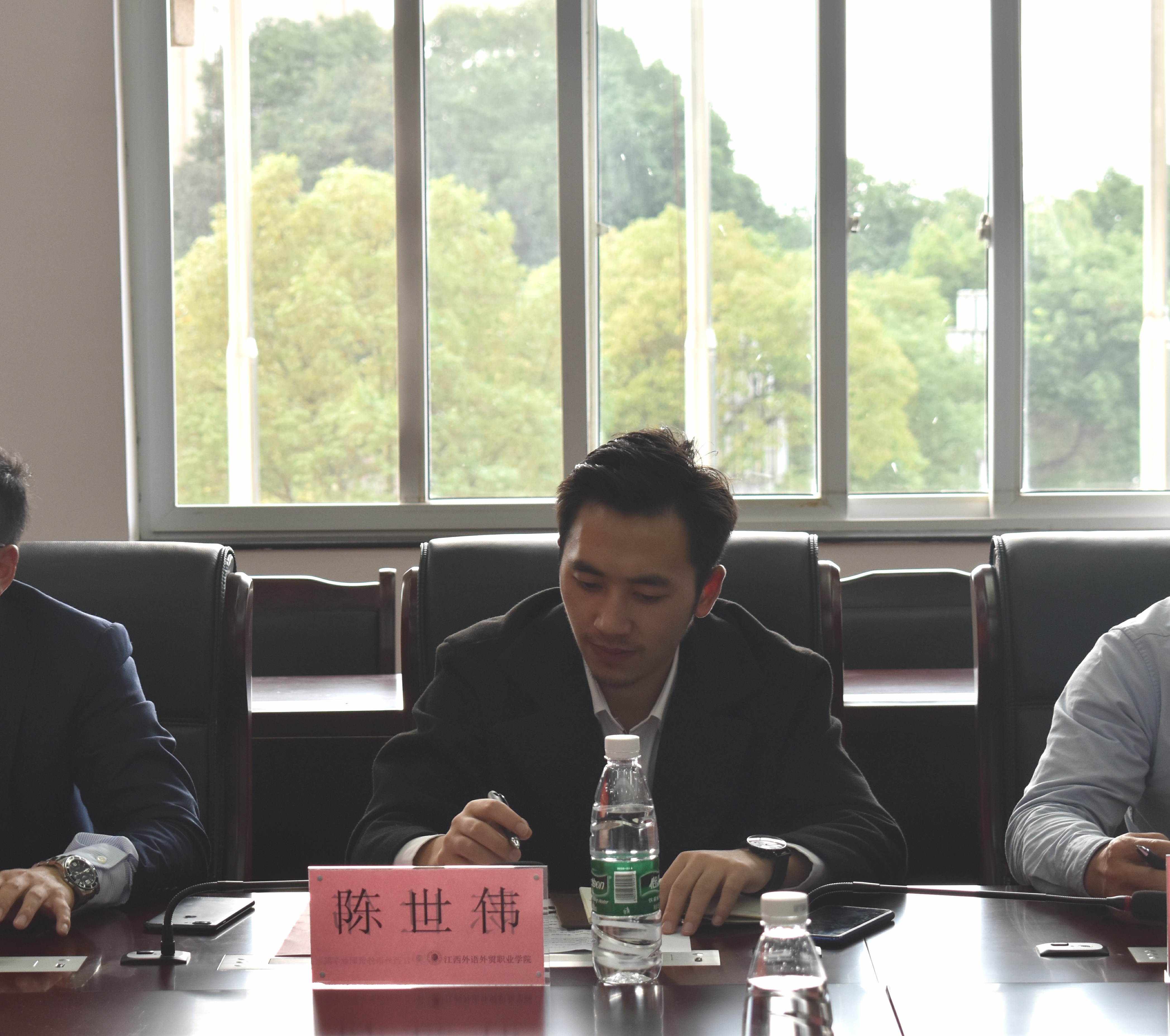 法定代表人陈世伟,公司经营范围包括:文化艺术交流活动策划;企业管理