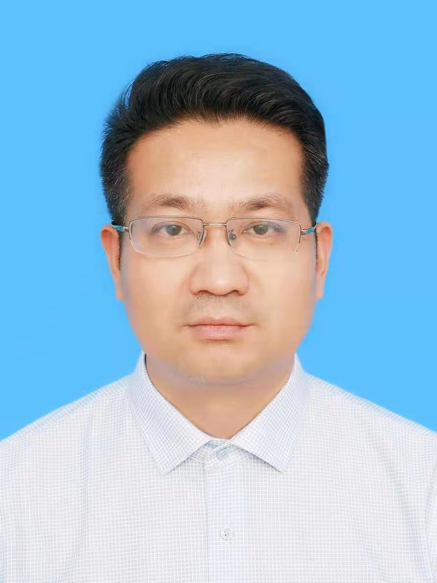  p data-id="sivgsomwt0di">刘纪春,男,安徽怀远人,研究生学历,1998年