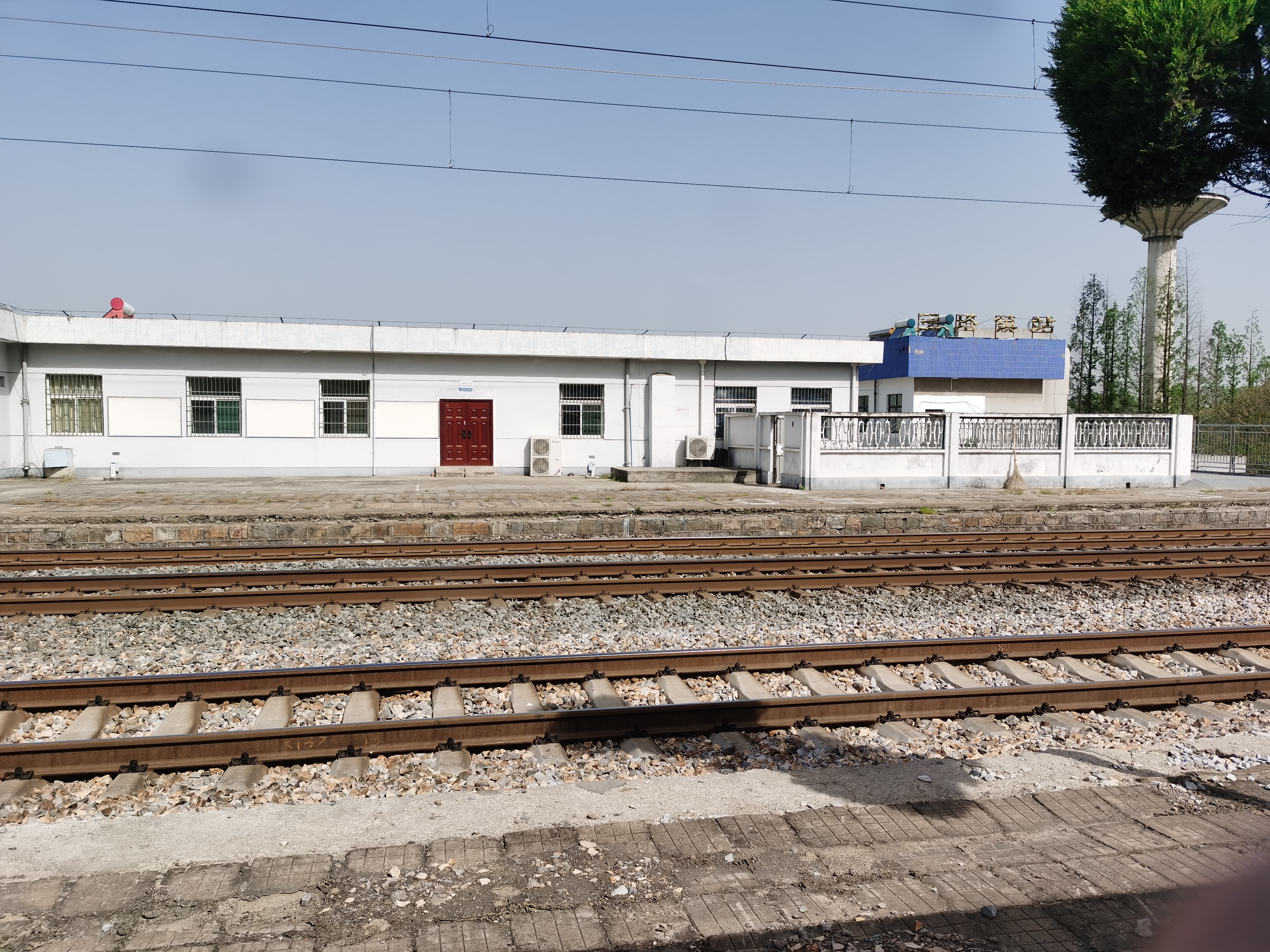  p>三塔镇站,位于安徽省阜阳市 a target="_blank" href="/item/阜南