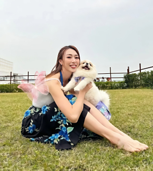 黄嘉雯照片