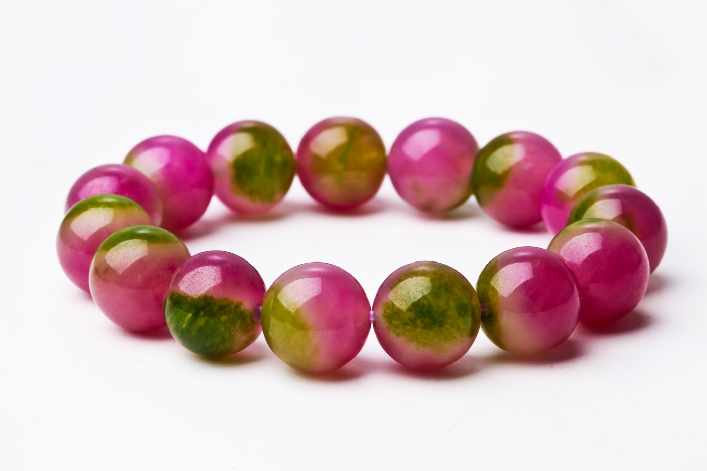  p>西瓜晶,又名 a href="#" data-lemmaid="2628131">士多啤梨 /a>