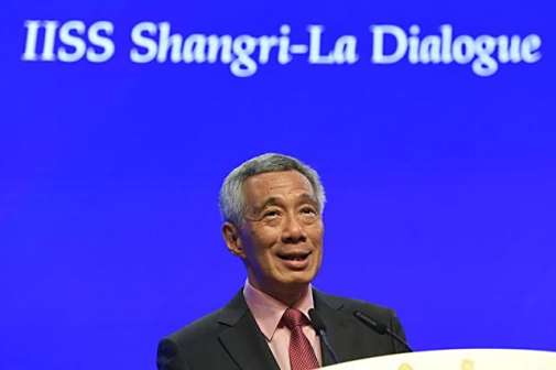 <p>新加坡总理李显龙作开幕主旨演讲