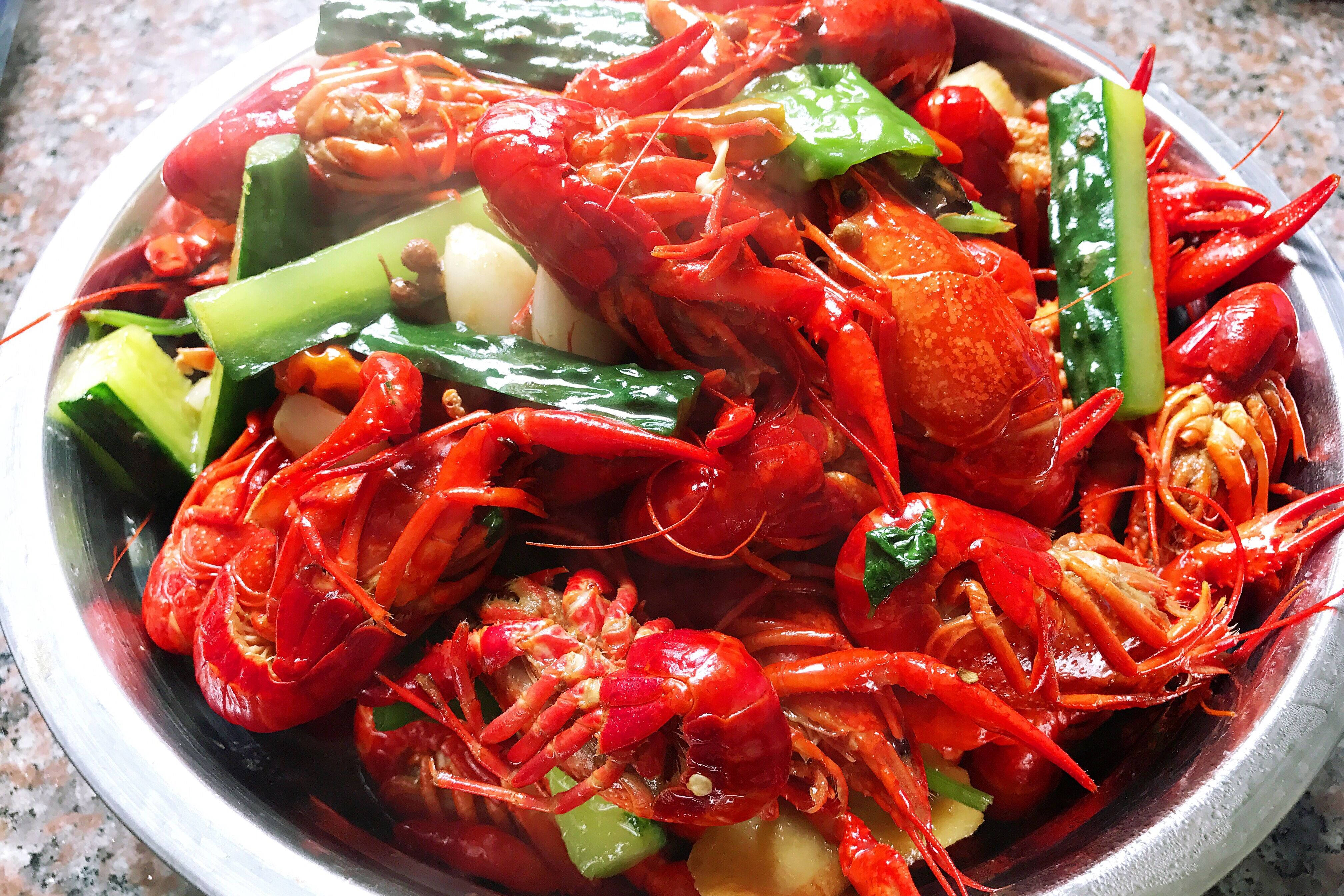 油焖啤酒小龙虾