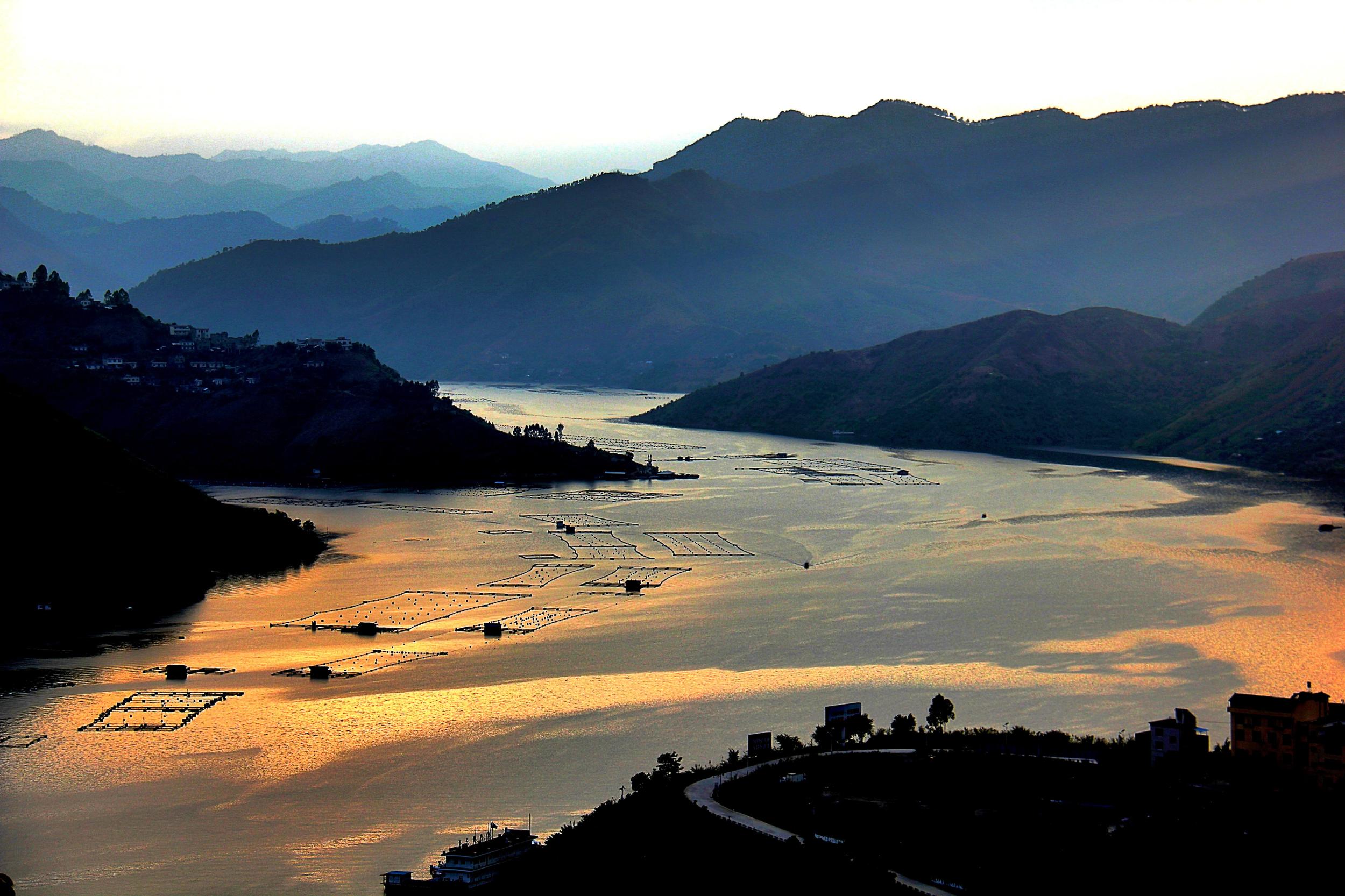  p>望谟县,隶属于 a target="_blank" href="/item/贵州省/20475641"