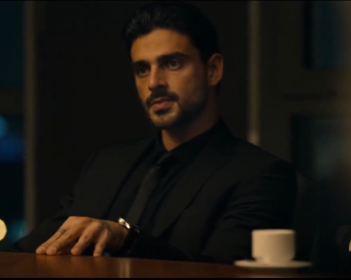  p>马西莫·托里塞利,剧情片《黑帮大佬和我的365日》中的 a target="