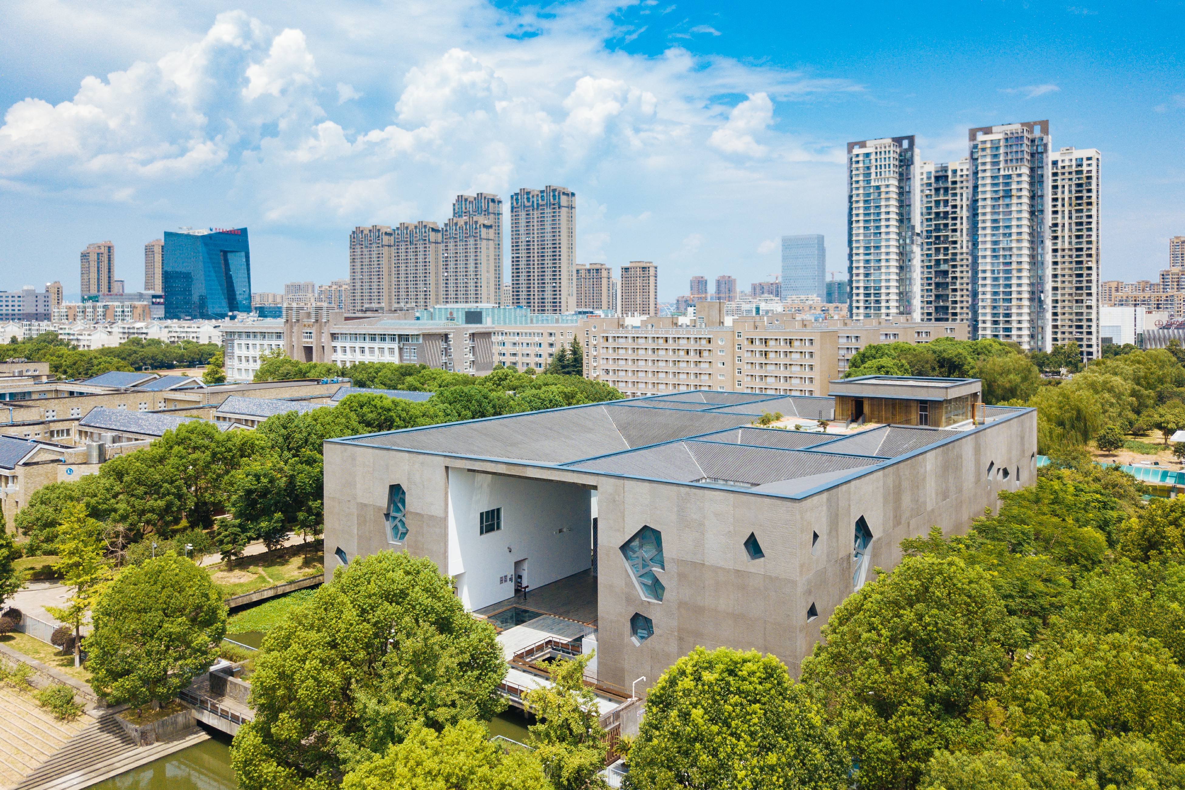 宁波华茂外国语学校