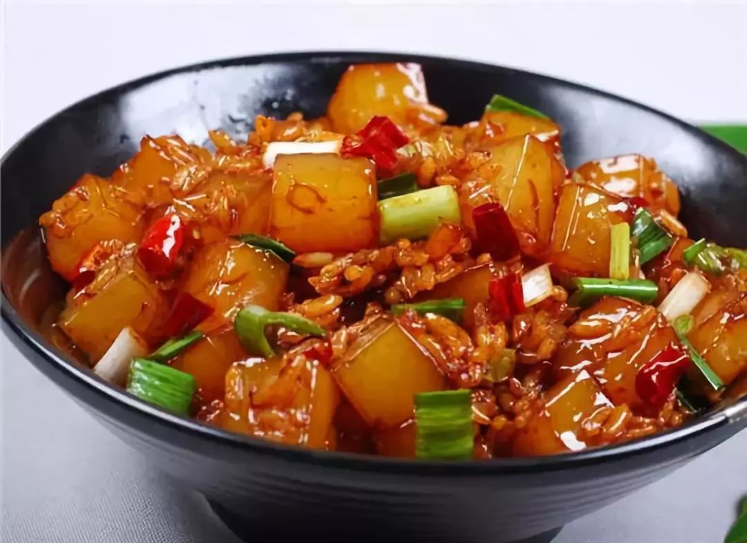 ="svt2ub4lpvpj">炒凉粉(fried jelly),是河南省开封市的一道传统小吃