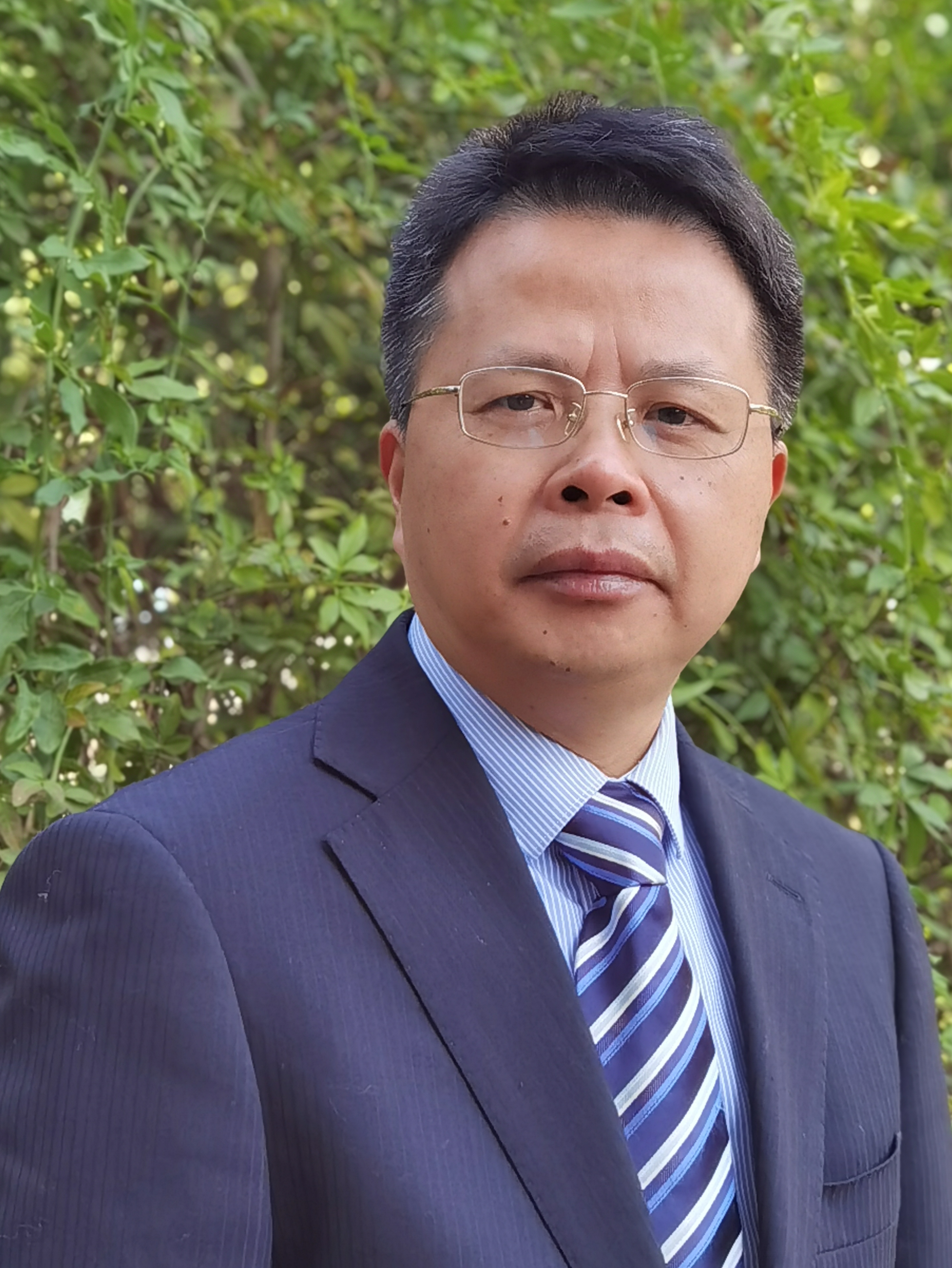 ctrid="sh6rkanyjohf">尹韶辉,男,湖南大学教授,博士生导师,岳麓学者