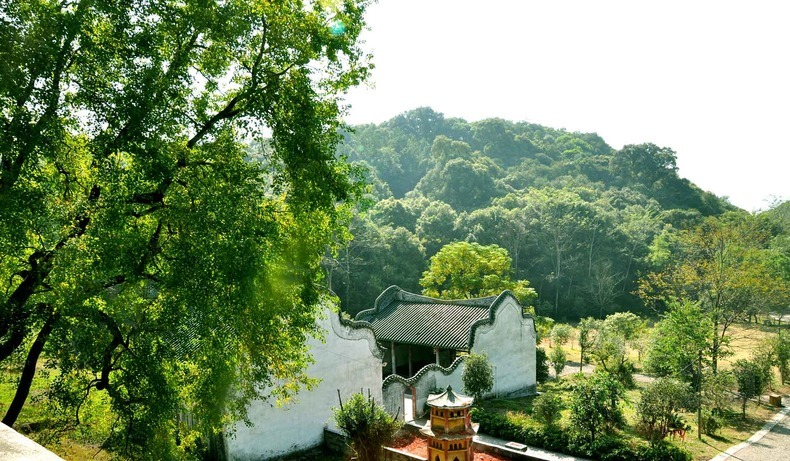  p>静福山位于广东省 a target="_blank" href="/item/连州市/2717194