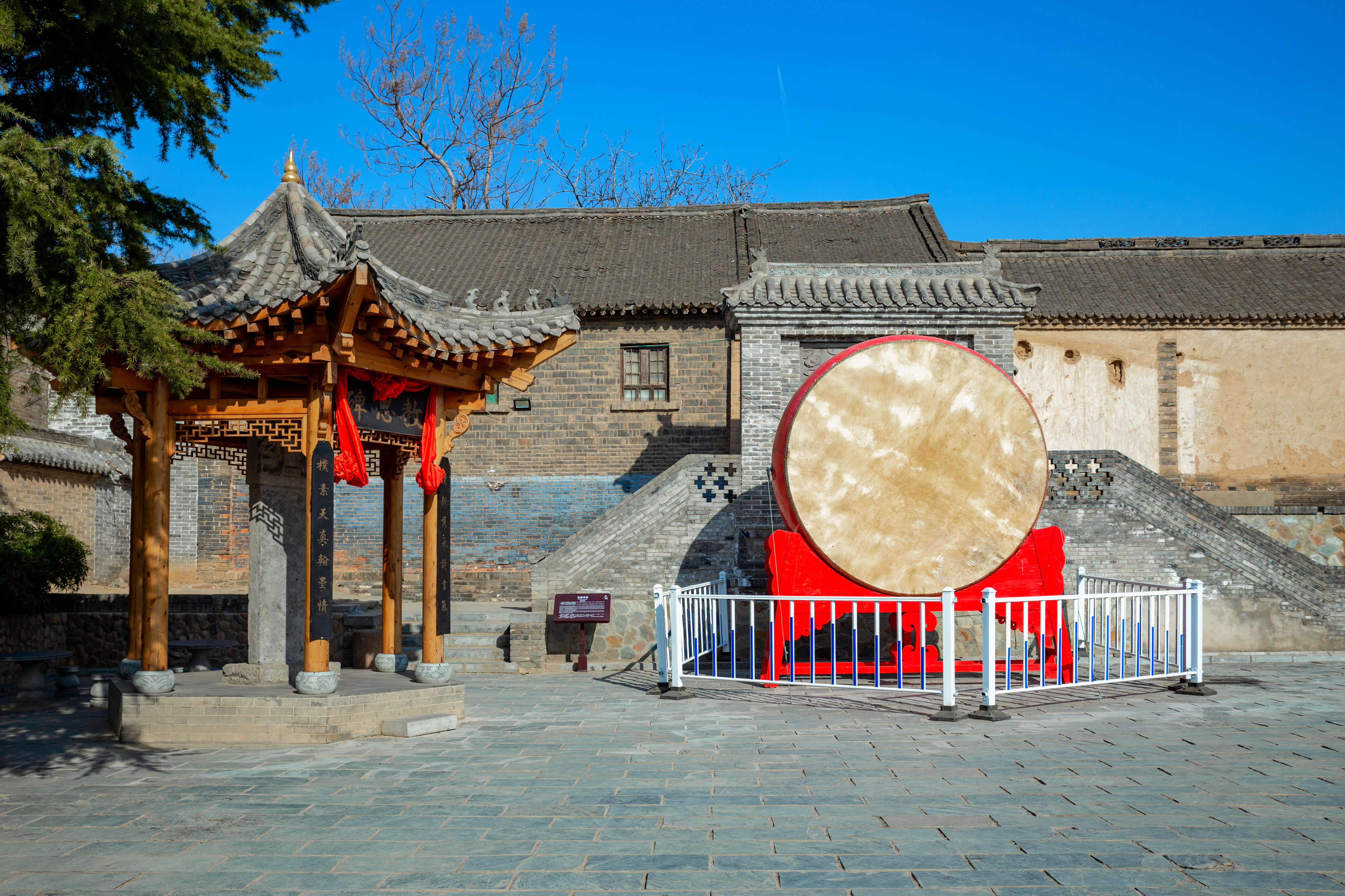  p data-id="gnbvgtjbqy">卫坡村,又名卫坡,魏家坡;位于河南省洛阳市 