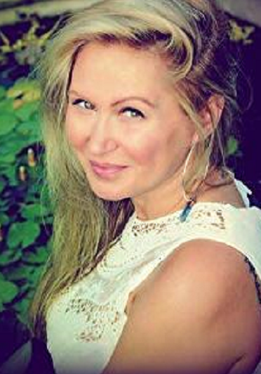 Molly Nikki Anderson_百度百科