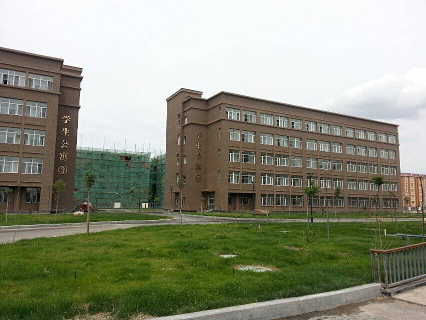 阿克苏高级中学