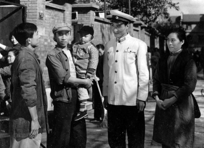 《今天我休息》是 a target="_blank" href="/item/上海电影制片厂