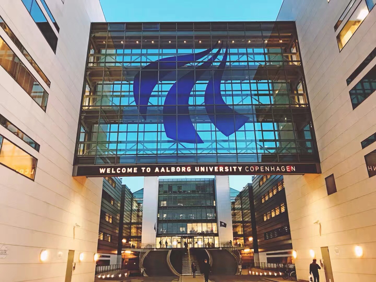  p>奥尔堡大学(英文:aalborg university;简称:aau),创建于1974年