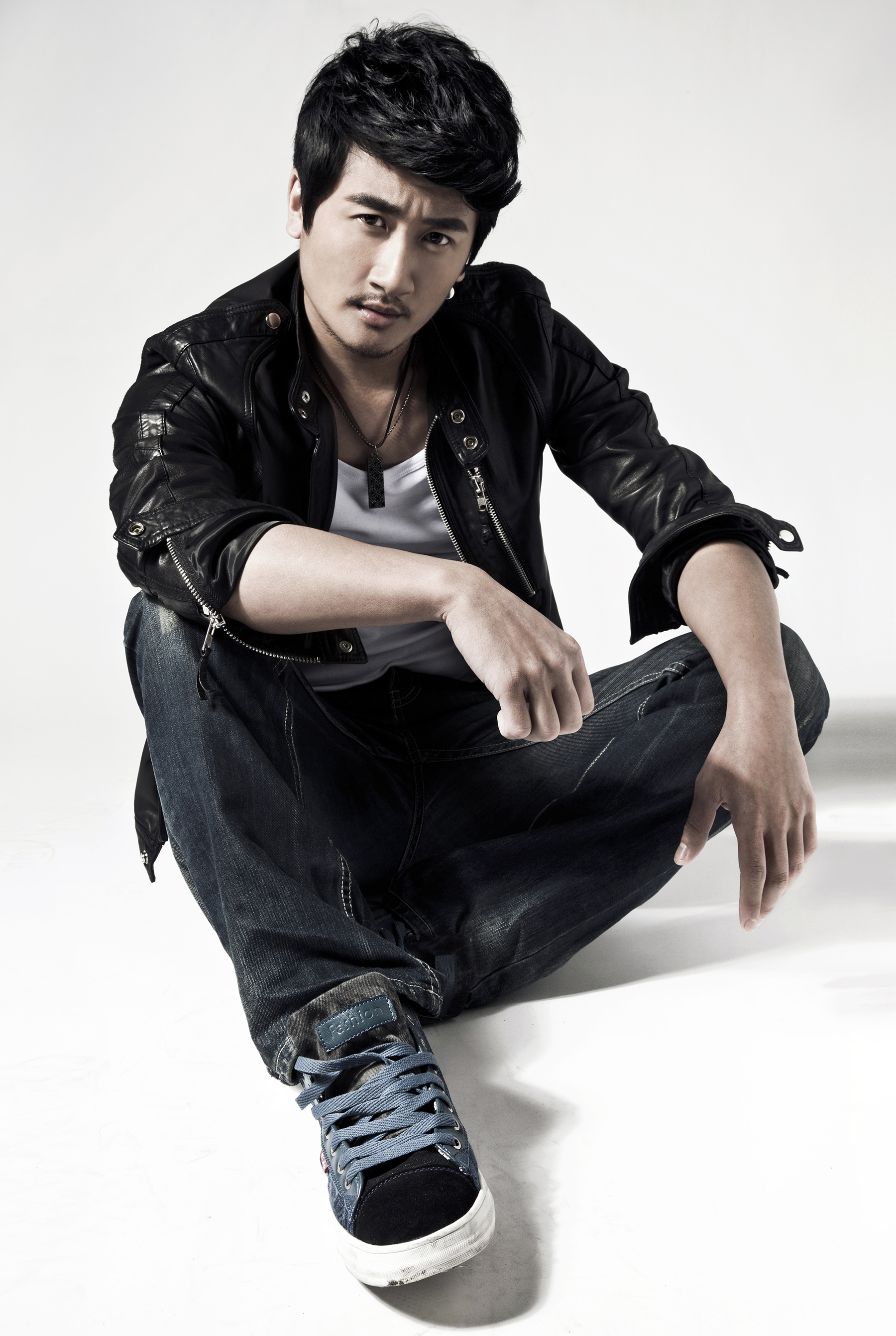  p>石天硕,1987年3月24日出生于黑龙江省黑河市北安市,中国内地影视男