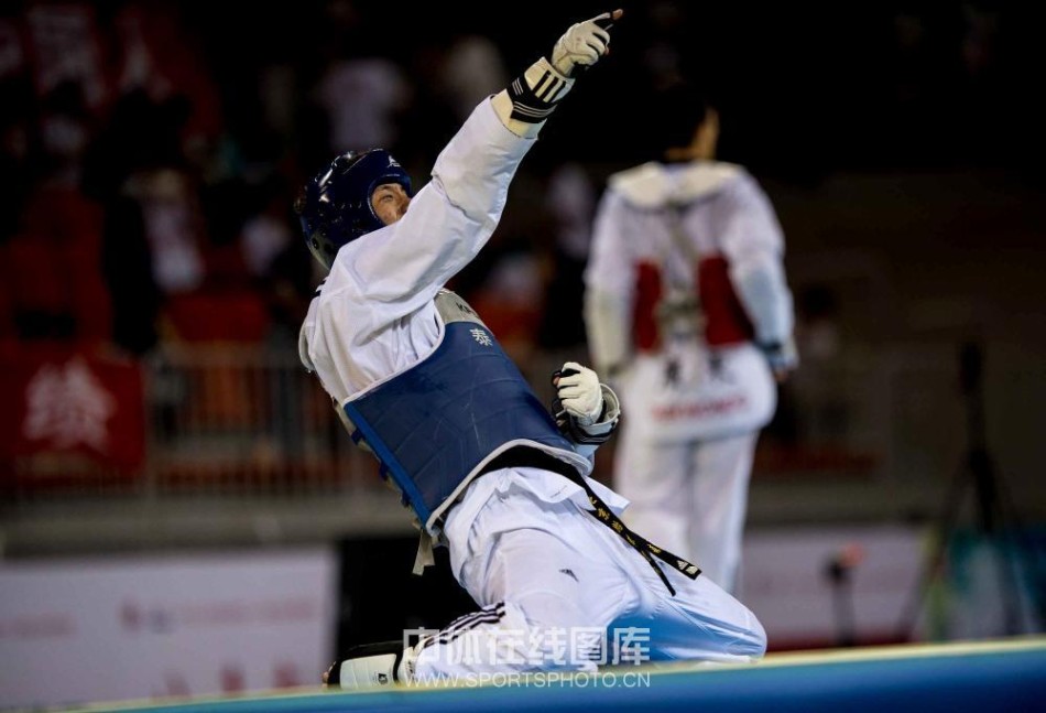  p data-id="gnbriwkl4x">乔森,男,1990年5月14日出生,中国跆拳道 a