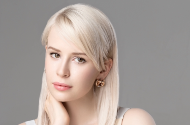 英俄混血儿,俄罗斯女演员,毕业于俄罗斯东方大学