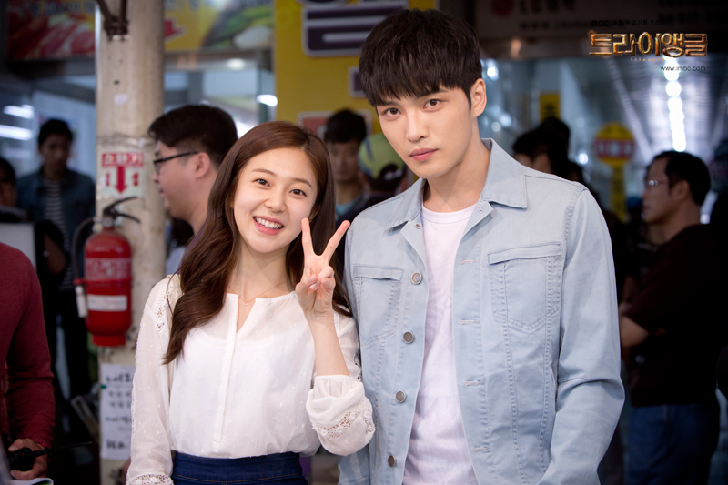  p>《triangle》是 a href="#">韩国mbc电视台 /a>自2014年5月5日起在