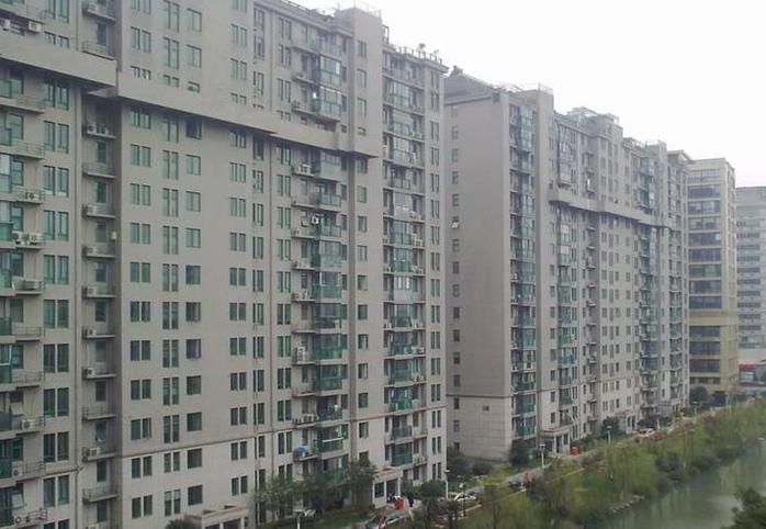  p data-id="gnhglyw1fa">浅水湾城市花园位踞杭州繁华,配套完善的市