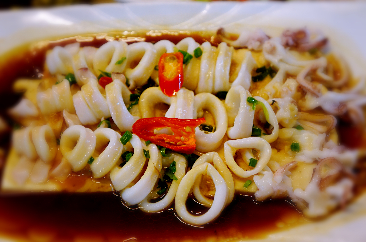 鱿鱼蒸豆腐
