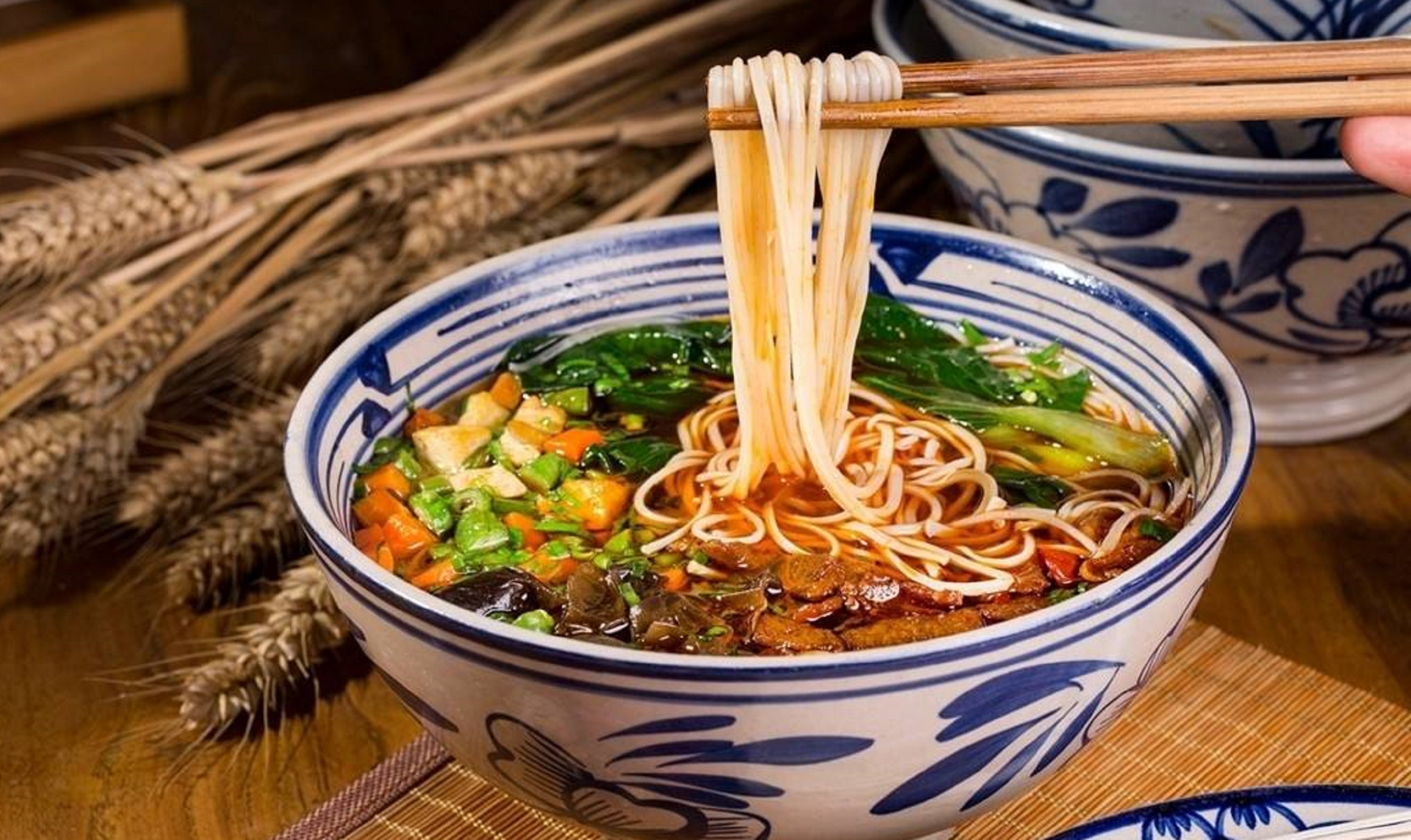 data-lemmaid="19657132">陕西省 /a>的特色传统面食之一,是著名西府