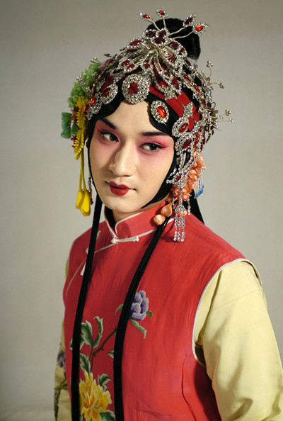  p>《荀慧生》是由中央电视台影视部,河北电视台,河北颐新文化艺术