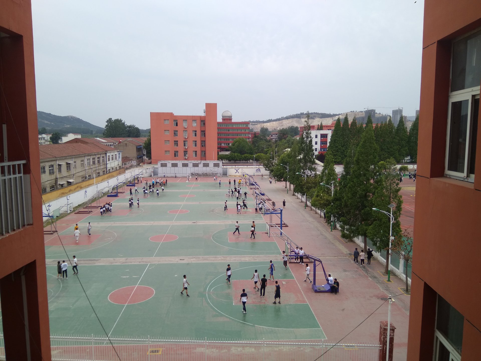  p data-id="gnzrhtpq6r">安徽省萧县中学始创于1942年,由 a target="