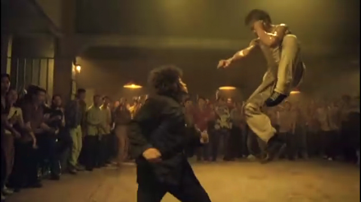  p>《拳霸》是由baa-ram-ewe公司于2003年1月21日上映的一部泰国动作