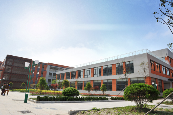  p>江苏省如东县实验小学是一所有着深厚文化积淀和丰富办学经验的