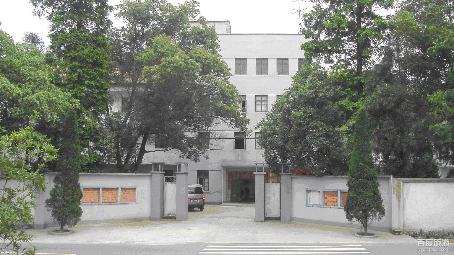  p data-id="gnww65casz">藻溪镇,因溪得名,位于苍南县域中部.