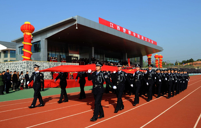  p>江西警察学院是经 a target="_blank" href="/item/教育部/239078"