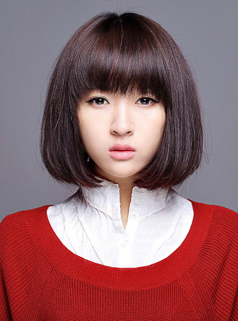  p>波波头(bobhaircut)就是中心在脑袋枕骨部位的比较厚重的一种短发