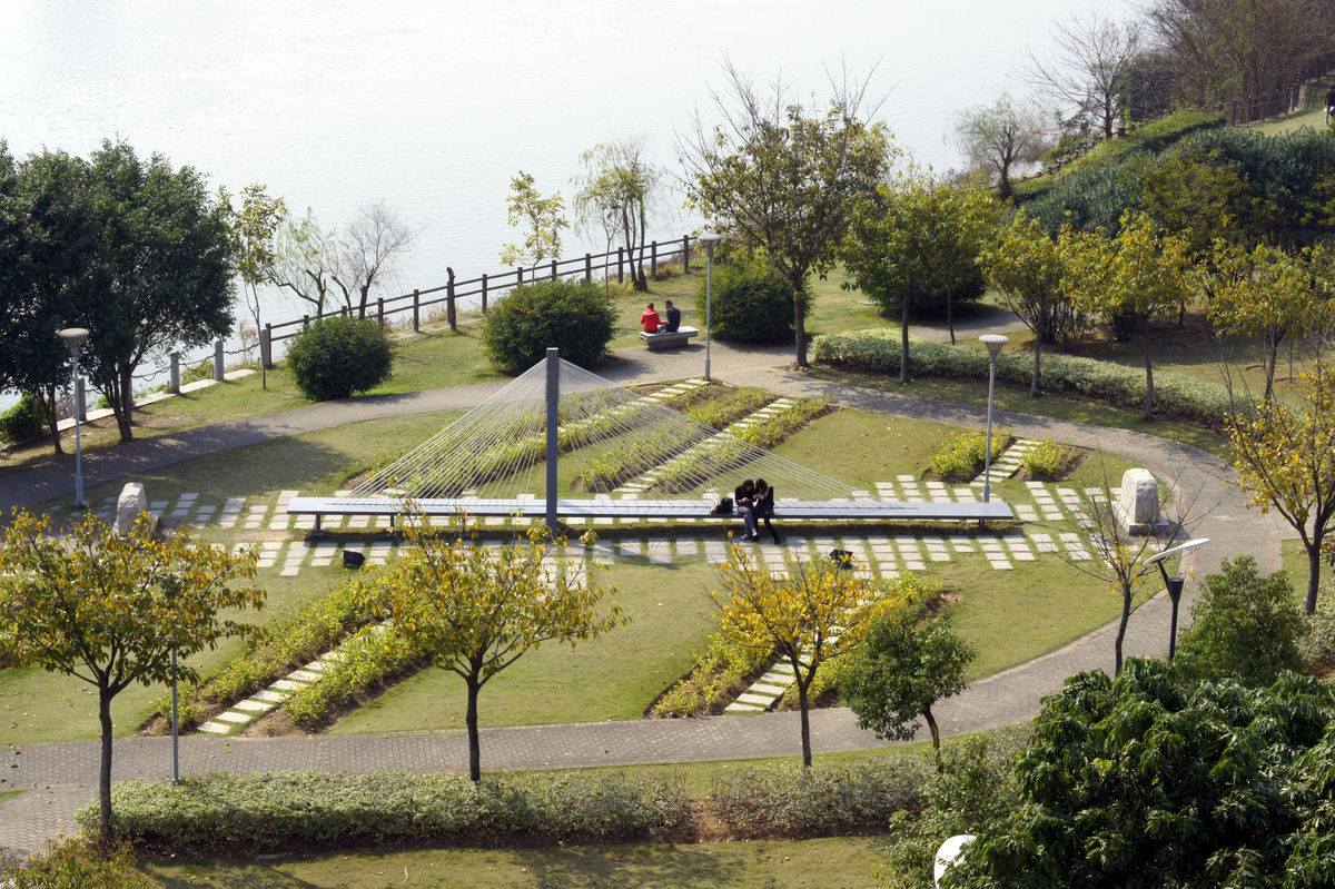  p>江滨公园位于城区 a target="_blank" href="/item/椒江/13300"